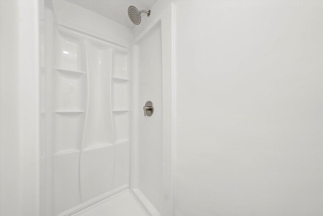 3633 N Lotus Ave, Chicago, IL 60641 - bathroom with a shower
