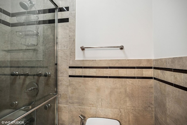 3832 W Chase Ave, Lincolnwood, IL 60712 - full bathroom featuring tiled shower and tile walls