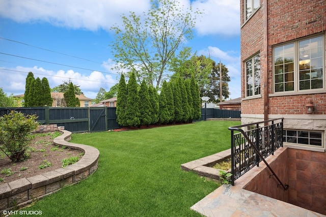 3832 W Chase Ave, Lincolnwood, IL 60712 - view of fenced backyard