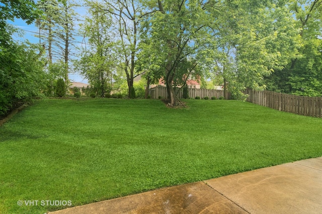 354 W Pleasant Hill Blvd, Palatine, IL 60067 - view of fenced backyard