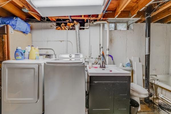 426 Greentree Ln, Bolingbrook, IL 60440 - washroom featuring independent washer and dryer