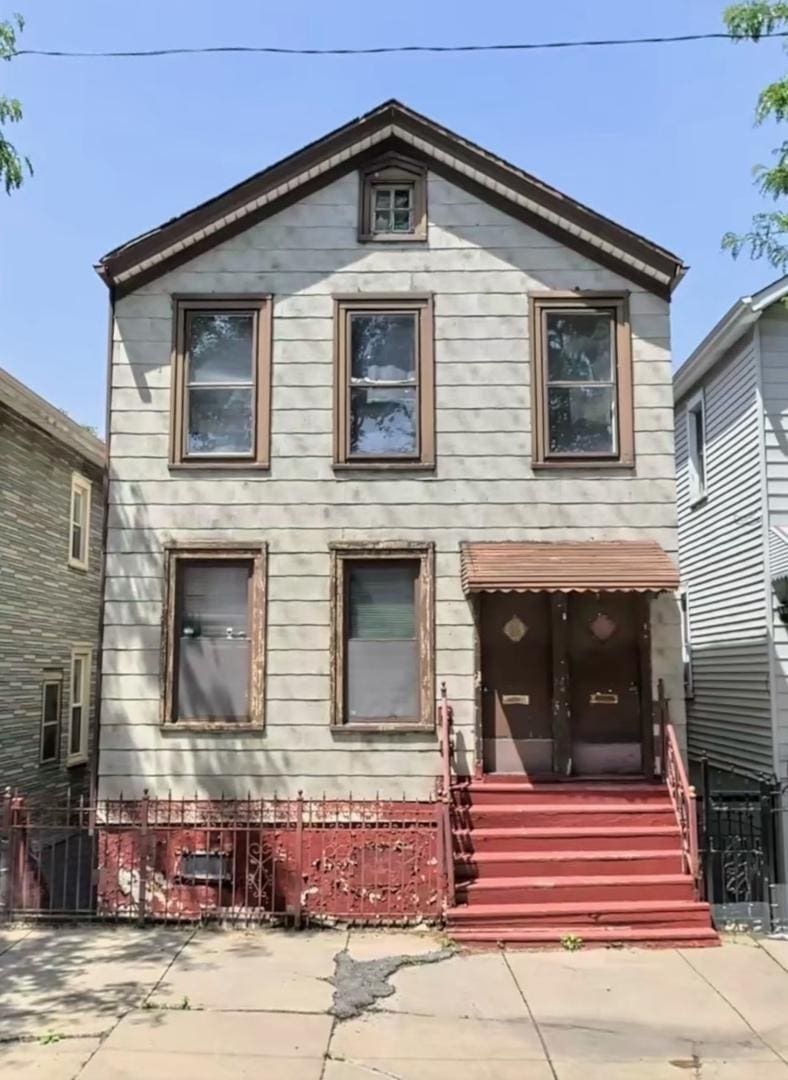 1936 S May St, Chicago, IL 60608