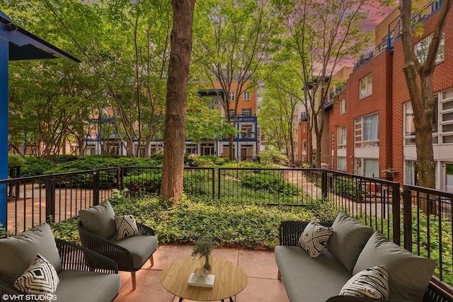23 N Racine Ave Unit 405, Chicago, IL 60607 - balcony featuring outdoor lounge area