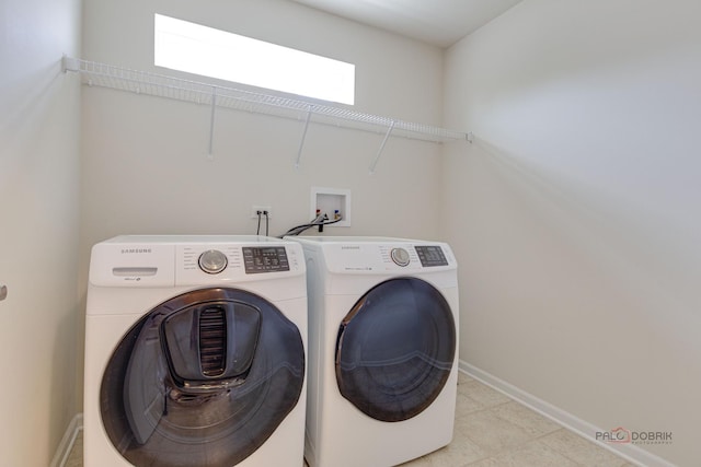 3452 Birch Ln, Naperville, IL 60564 - washroom featuring washer and clothes dryer and baseboards