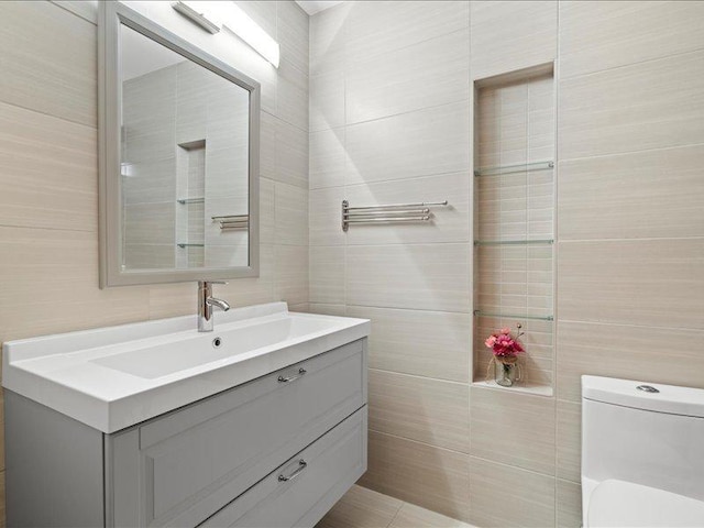 14542 S Mustang Dr, Homer Glen, IL 60491 - bathroom with tile walls and vanity
