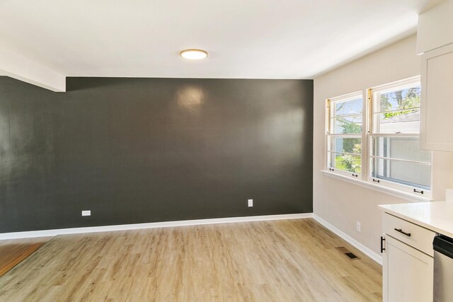 482 Fitch Rd, Chicago Heights, IL 60411 - unfurnished room featuring light wood finished floors and baseboards