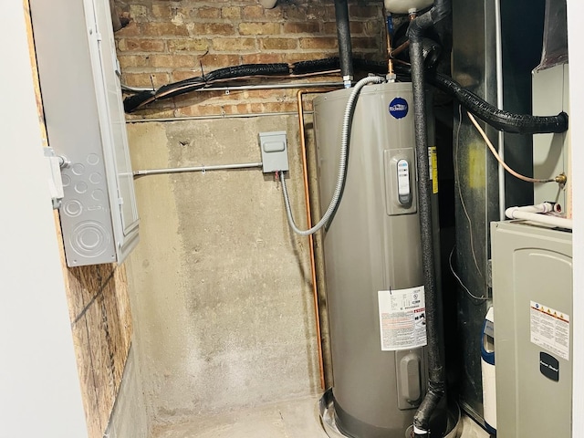 3431 N Kostner Ave, Chicago, IL 60641 - utilities featuring electric water heater