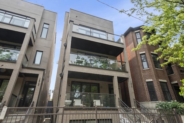 1515 W Walton St Unit 3, Chicago, IL 60642 - photo 1