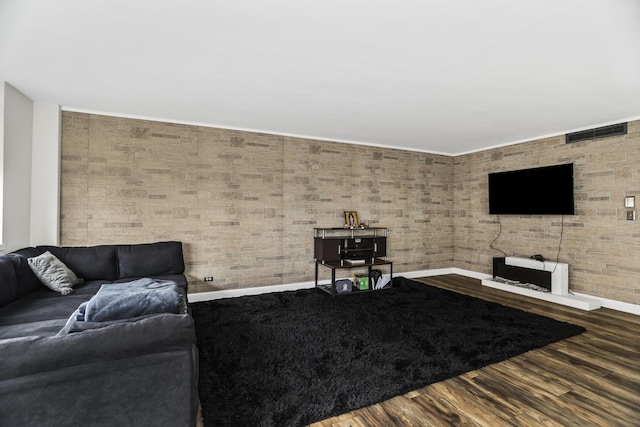 6301 N Sheridan Rd Unit 18E, Chicago, IL 60660 - living area with baseboards and wood finished floors