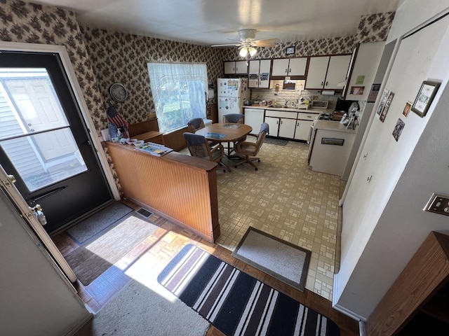 1096 Cascade Dr, Aurora, IL 60506 - photo 5