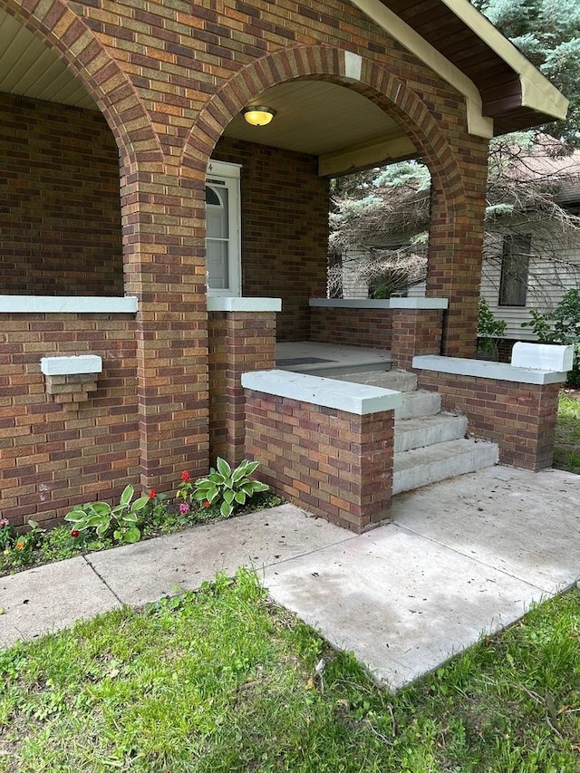 904 Johnson St, Streator, IL 61364 - view of porch