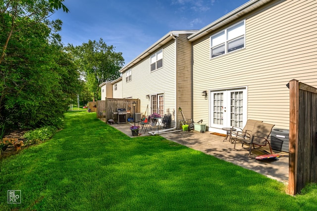 525 W Washington Ave Unit 6, Lake Bluff, IL 60044 - rear view of property featuring a patio and french doors