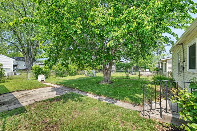 402 Kenyon Ave, Romeoville, IL 60446 - view of fenced backyard