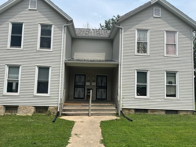 110-112 E Frank St, Freeport, IL 61032 - photo 1