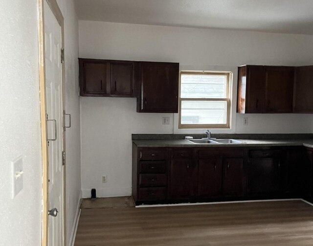 110-112 E Frank St, Freeport, IL 61032 - photo 15