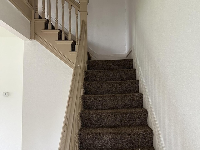110-112 E Frank St, Freeport, IL 61032 - view of stairway