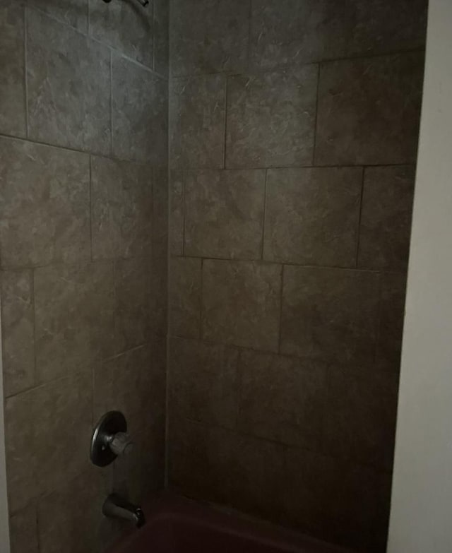 110-112 E Frank St, Freeport, IL 61032 - photo 10