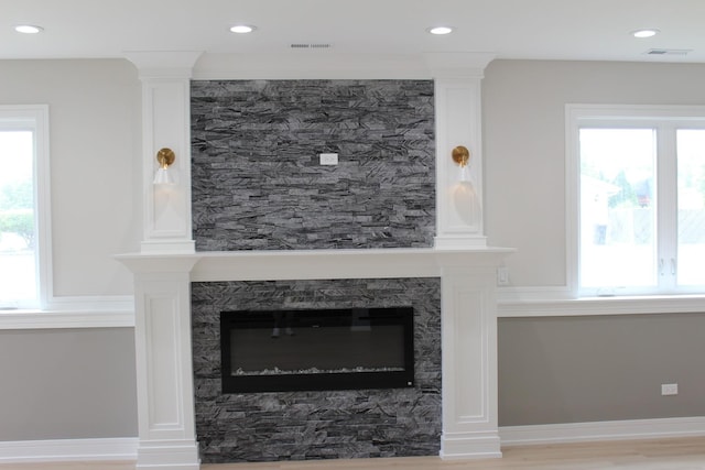 5660 W 83rd Pl, Burbank, IL 60459 - detailed view of recessed lighting and a high end fireplace