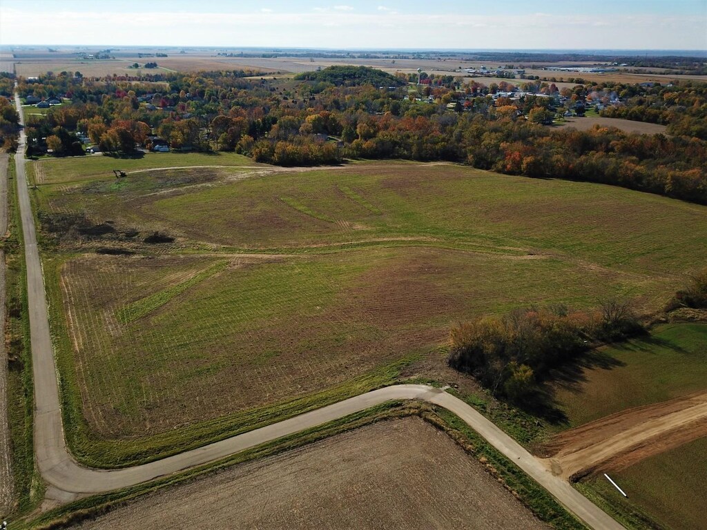 5 N Division St, Mark, IL 61340