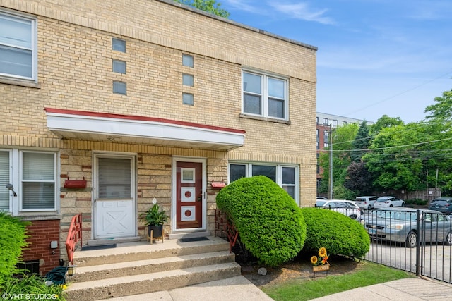 226 S Maple Ave Unit F, Oak Park, IL 60302 - view of property featuring brick siding