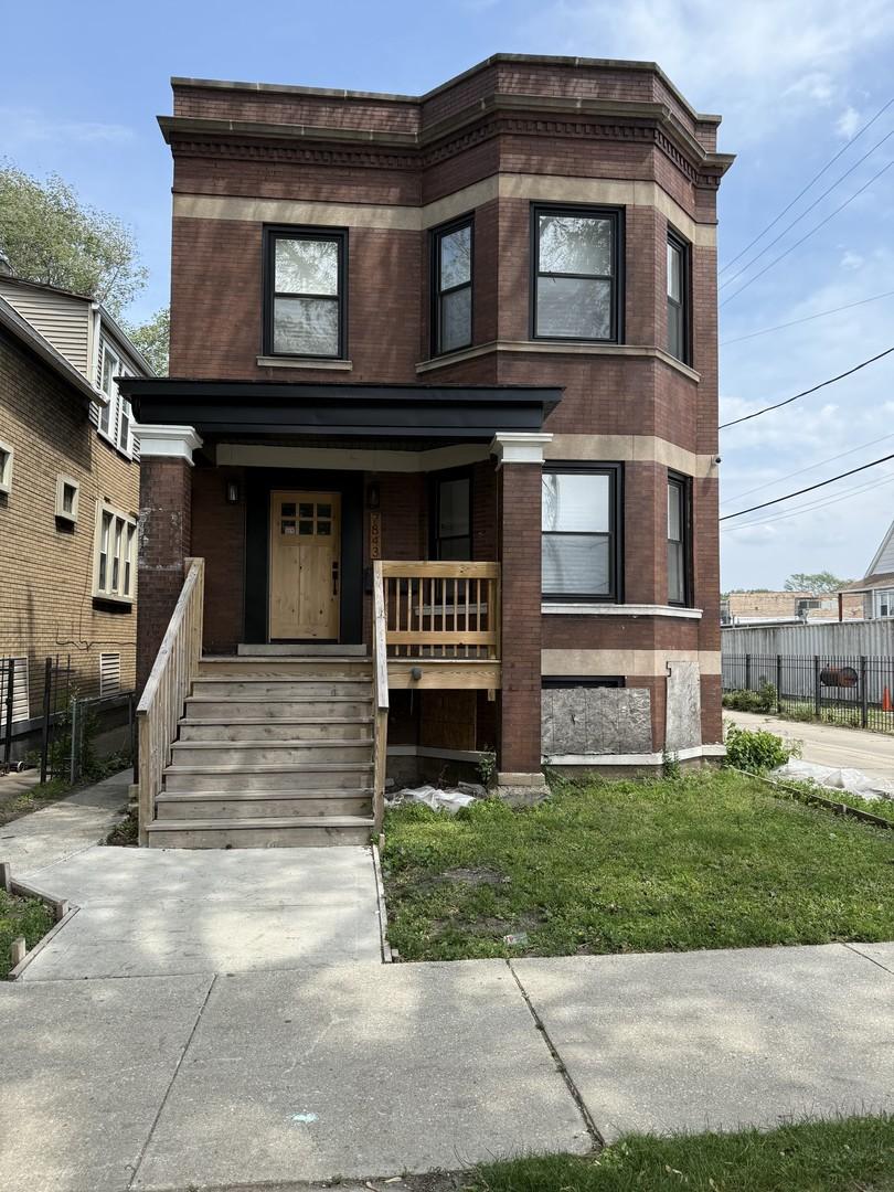 7843 S Marquette Ave, Chicago, IL 60649 - photo 1