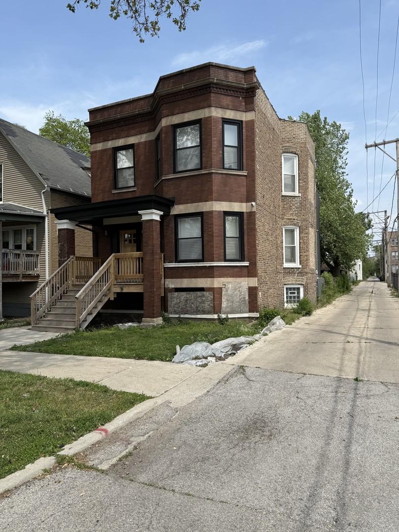 7843 S Marquette Ave, Chicago, IL 60649 - photo 2