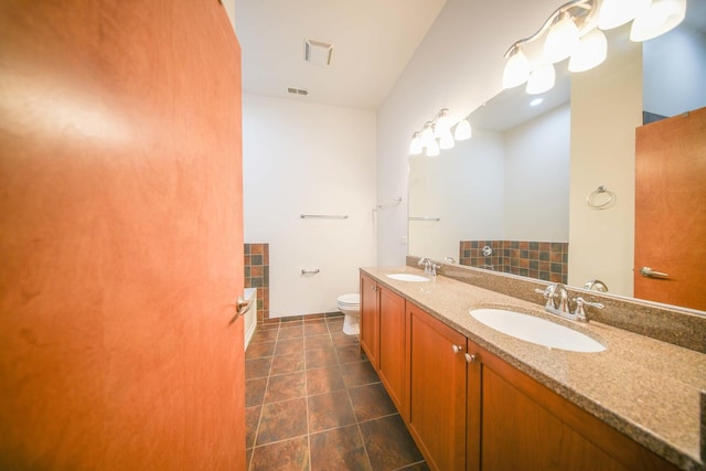 4770 N Manor Ave Unit 405, Chicago, IL 60625 - full bath with toilet, double vanity, and tile patterned flooring