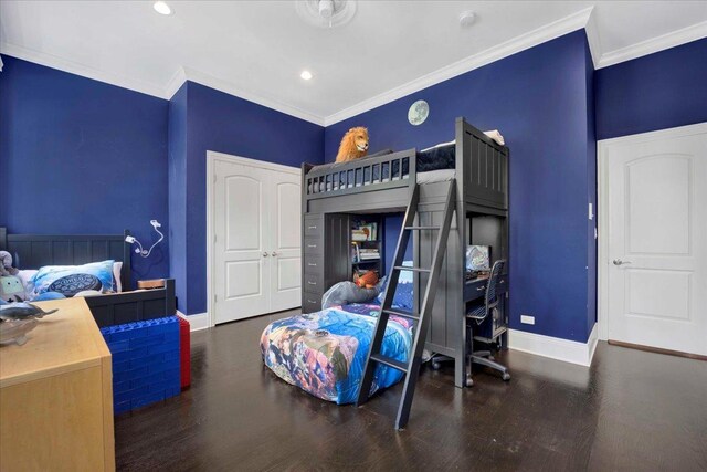 1332 W Wellington Ave, Chicago, IL 60657 - bedroom with baseboards, crown molding, wood finished floors, and recessed lighting