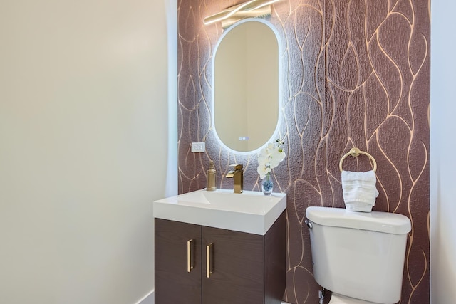 9556 S Winchester Ave, Chicago, IL 60643 - bathroom with vanity and toilet