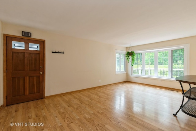 16199 W Des Plaines Dr, Libertyville, IL 60048 - photo 3