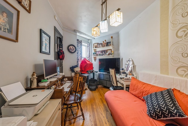 5555 N Sheridan Rd Unit 309, Chicago, IL 60640 - office area with wood finished floors