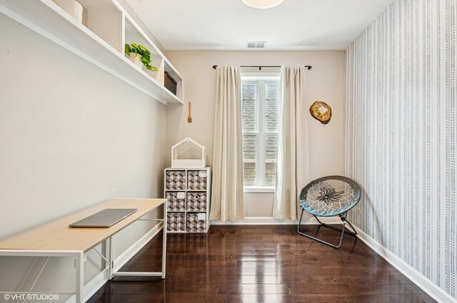 1444 N Bosworth Ave Unit 3S, Chicago, IL 60642 - sitting room featuring hardwood / wood-style floors, baseboards, and wallpapered walls