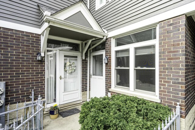 3315 N Racine Ave Unit E, Chicago, IL 60657 - entrance to property featuring brick siding