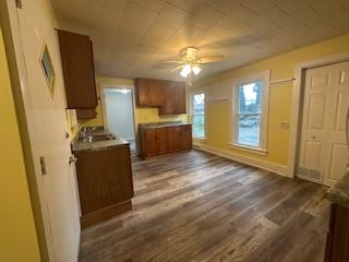 715 S Clayton St, Bloomington, IL 61701 - photo 9