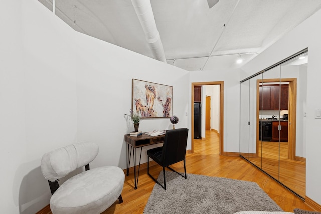 633 S Plymouth Ct Unit 607, Chicago, IL 60605 - office featuring light wood-style floors and rail lighting