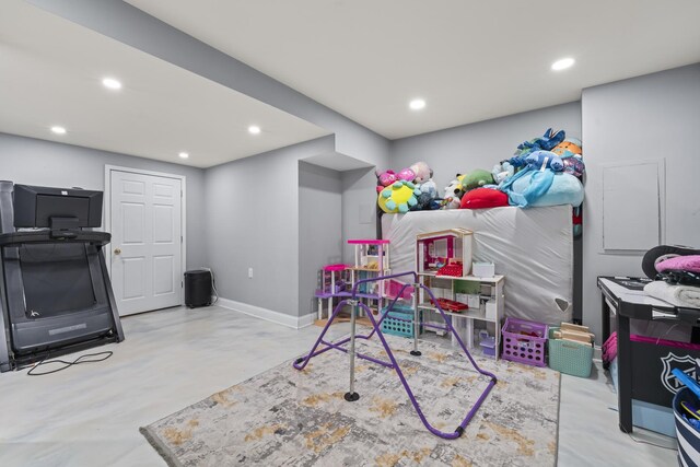 5225 Nicholas Ct, Oak Forest, IL 60452 - recreation room featuring recessed lighting, finished concrete flooring, and baseboards