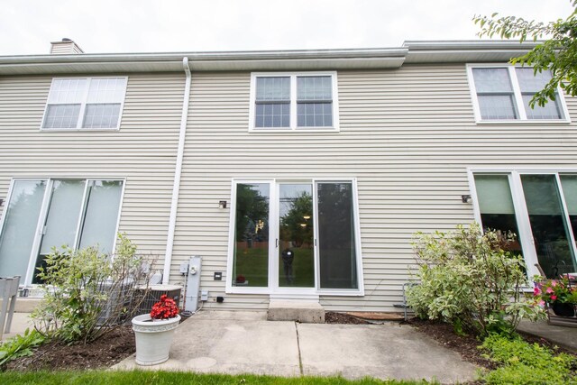 218 Partridge Ct, Algonquin, IL 60102 - back of property with a patio