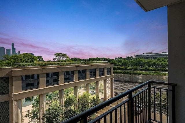 233 E 13th St Unit 601, Chicago, IL 60605 - view of balcony at dusk