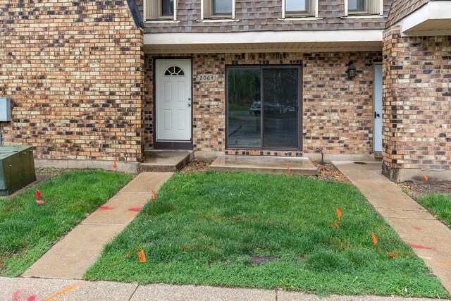 2064 Country Club Dr, Woodridge, IL 60517 - photo 1