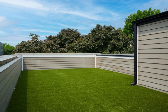 1617 N Bell Ave, Chicago, IL 60647 - view of fenced backyard