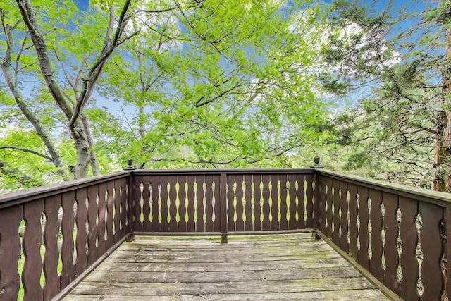 10117 Potter Rd, Des Plaines, IL 60016 - view of wooden terrace