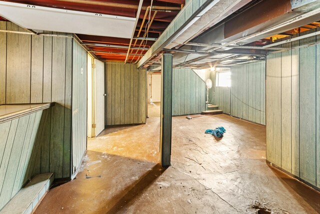 7637 S Ridgeland Ave, Chicago, IL 60649 - view of below grade area