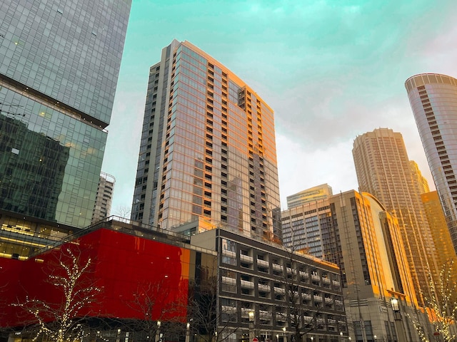 240 E Illinois St Unit 2206, Chicago, IL 60611 - city view