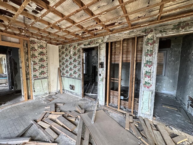 8401 S Brandon Ave, Chicago, IL 60617 - view of miscellaneous room
