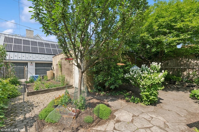 2558 W Cullom Ave, Chicago, IL 60618 - view of yard
