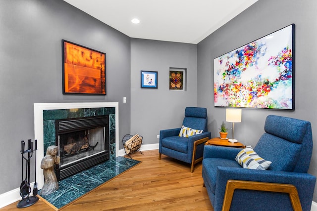 4872 N Kenmore Ave Unit 1, Chicago, IL 60640 - living area featuring wood finished floors, a fireplace, and recessed lighting