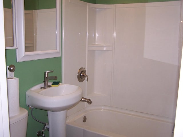 1711 Beach Rd, Mchenry, IL 60050 - full bathroom with toilet and  shower combination