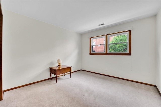 901 E Ardyce Ln, Mount Prospect, IL 60056 - unfurnished room featuring carpet floors and baseboards