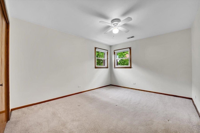 901 E Ardyce Ln, Mount Prospect, IL 60056 - empty room featuring carpet floors and a ceiling fan
