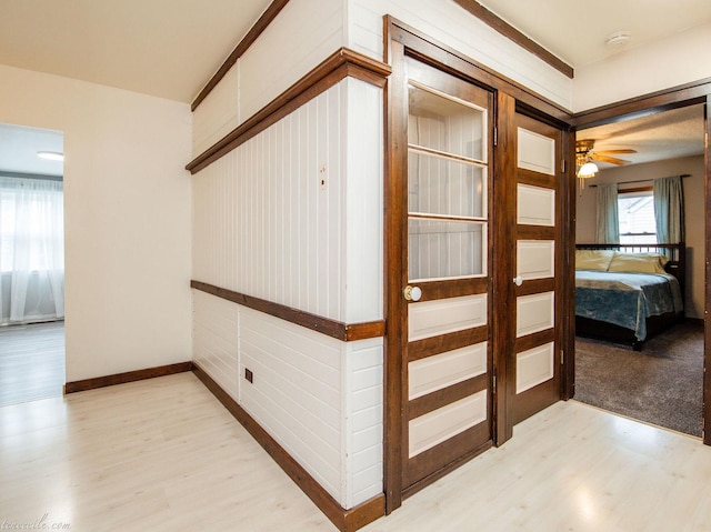 444 S Tanner Ave, Kankakee, IL 60901 - corridor featuring light wood finished floors